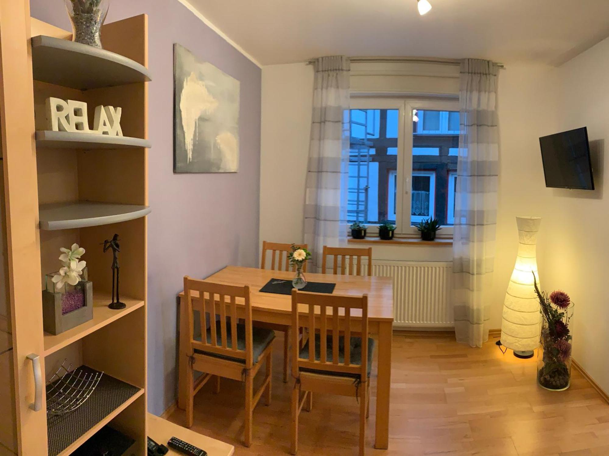Ferienwohnung Janus Altstadt-Hameln Haus 2 Inklusive Parkplatz - Mit Und Ohne Terrasse Oder Loggia 哈默尔恩 外观 照片