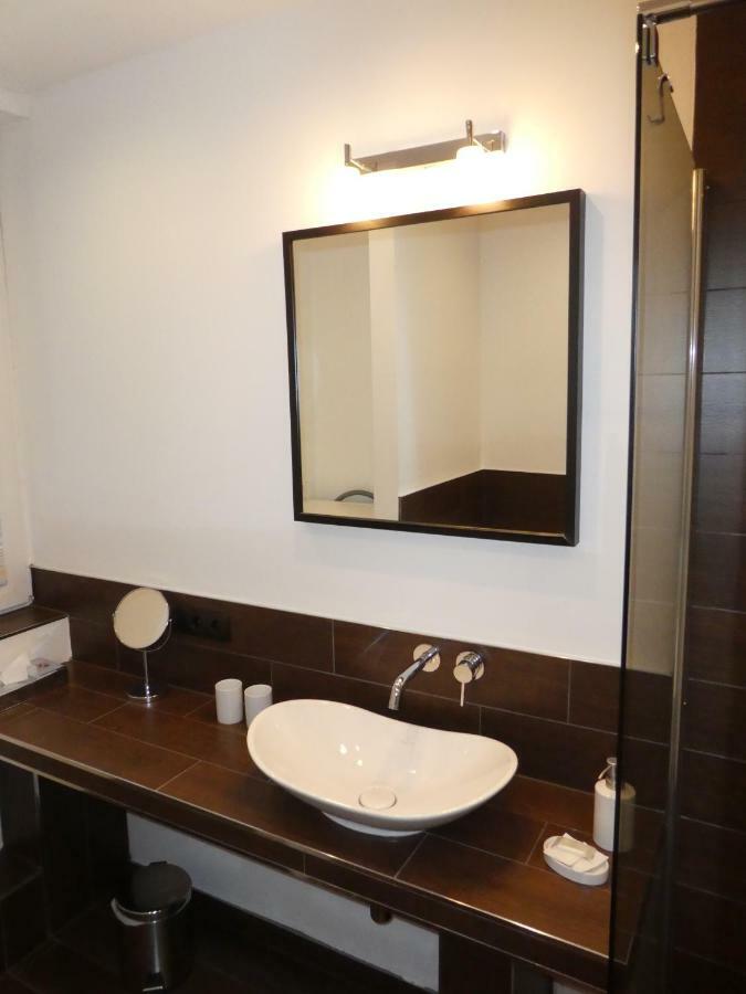 Ferienwohnung Janus Altstadt-Hameln Haus 2 Inklusive Parkplatz - Mit Und Ohne Terrasse Oder Loggia 哈默尔恩 外观 照片