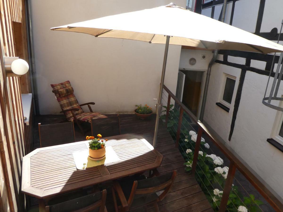Ferienwohnung Janus Altstadt-Hameln Haus 2 Inklusive Parkplatz - Mit Und Ohne Terrasse Oder Loggia 哈默尔恩 外观 照片
